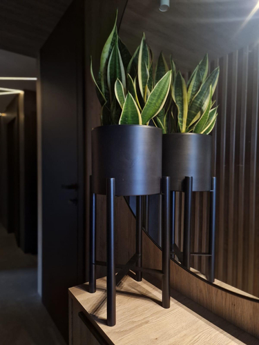 Kwietnik, stojak na kwiaty metalowy VELO 40cm - Czarny